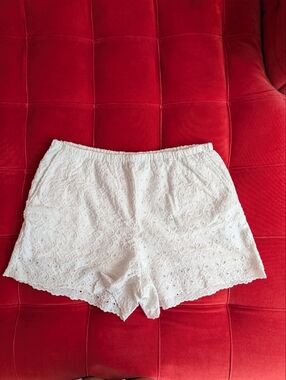 GAP White Eyelet Lace Women’s Shorts